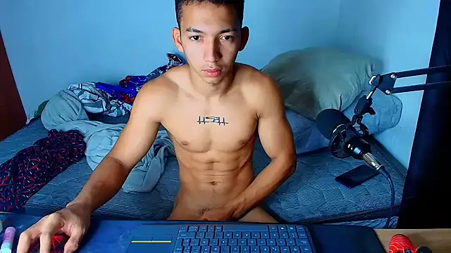 Snapshot of JuanchiT66 chatting on 11.18.25 JuanchiT66 online show from 11.18.25