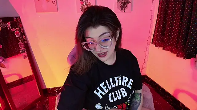 isaferrer06 online show from 11.26.25