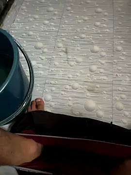 Snapshot of NoddingScorpion chatting on 09.20.25 NoddingScorpion online show from 09.20.25