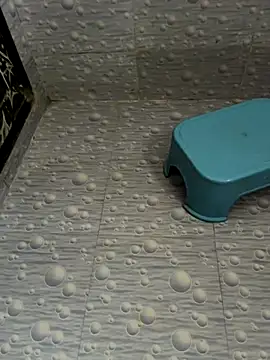 Snapshot of NoddingScorpion chatting on 10.08.25 NoddingScorpion online show from 10.08.25