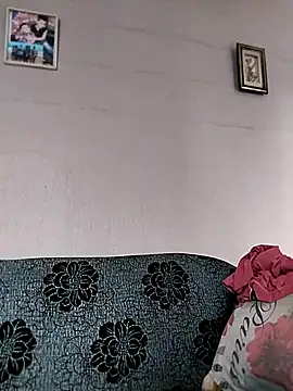 Snapshot of mileesha chatting on 12.04.25 mileesha online show from 12.04.25