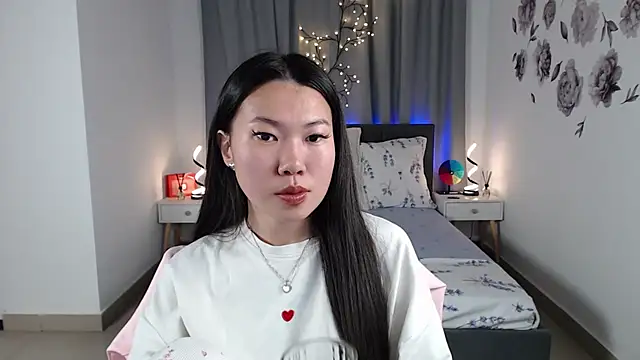 LunaPurrr online show from 09.14.25