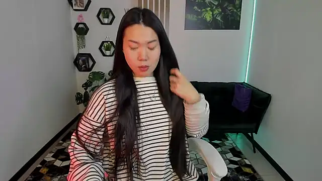 LunaPurrr online show from 11.20.25