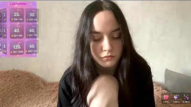 Snapshot of AriaVice chatting on 09.13.25 AriaVice online show from 09.13.25