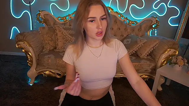 Snapshot of GabriellaJass chatting on 10.07.25 GabriellaJass online show from 10.07.25