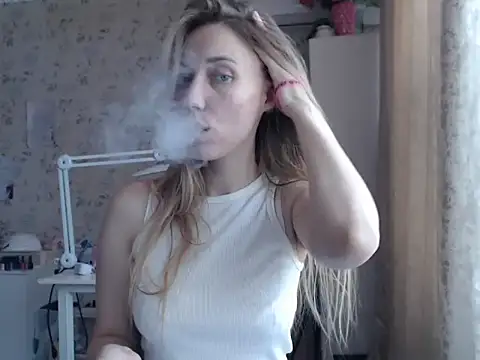 LollaxBunny online show from 03.08.26