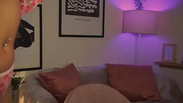 midnightbby  online show from 01.14.26