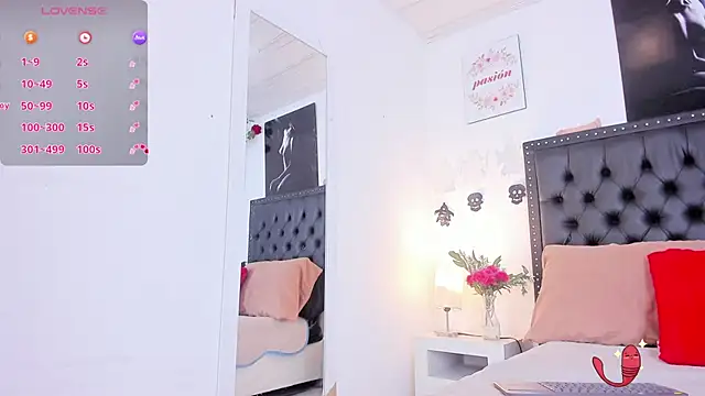 ScarlettVell online show from 10.25.25