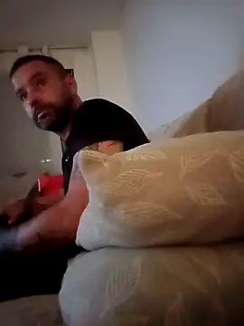 Snapshot of Feistysausage chatting on 09.27.25 Feistysausage online show from 09.27.25