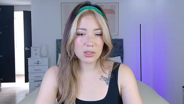 Eliih 01 online show from 09.12.25