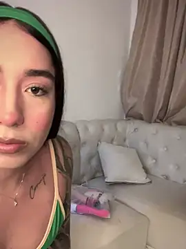 KaditaNavarro online show from 02.14.26