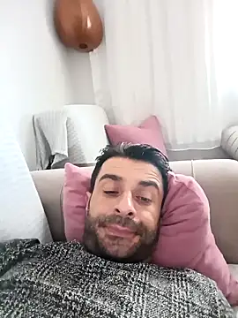 Snapshot of alex10alexx chatting on 10.15.25 alex10alexx online show from 10.15.25