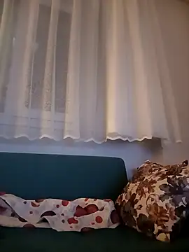 Snapshot of alex10alexx chatting on 10.17.25 alex10alexx online show from 10.17.25