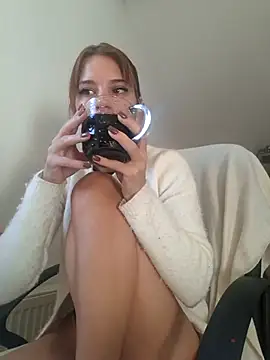 Snapshot of D4ddyslut chatting on 11.06.25 D4ddyslut online show from 11.06.25