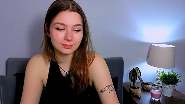 Snapshot of KatySensualy chatting on 02.27.26 KatySensualy online show from 02.27.26