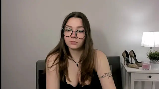 Snapshot of KatySensualy chatting on 03.26.26 KatySensualy online show from 03.26.26