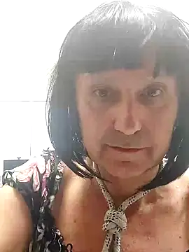 Emily de Carla online show from 10.15.25