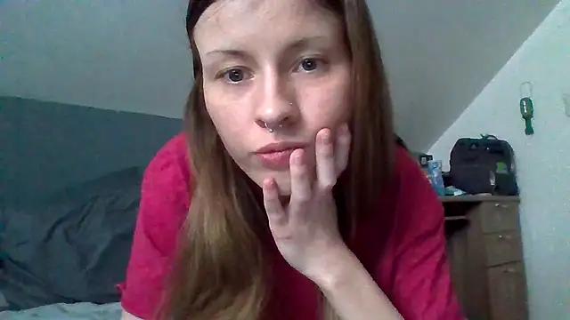 Snapshot of sarah2007 chatting on 11.05.25 sarah2007 online show from 11.05.25