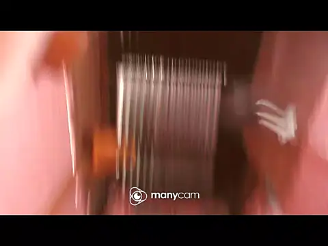 Snapshot of Hot_Samantha4u chatting on 10.26.25 Hot Samantha4u online show from 10.26.25