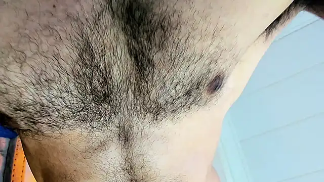 Snapshot of latinhotmuscle chatting on 03.25.26 latinhotmuscle online show from 03.25.26