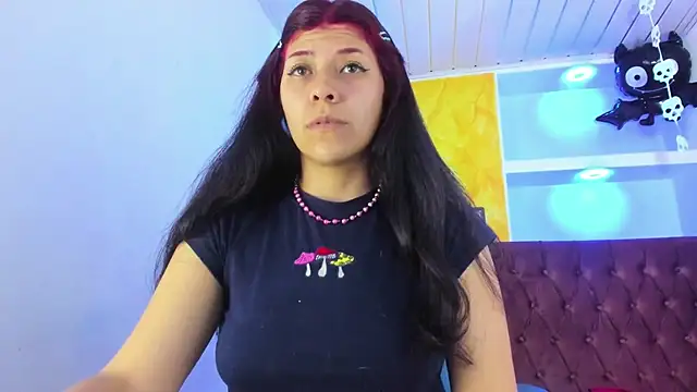 Snapshot of Raven_Rouge_ chatting on 10.28.25 Raven Rouge online show from 10.28.25