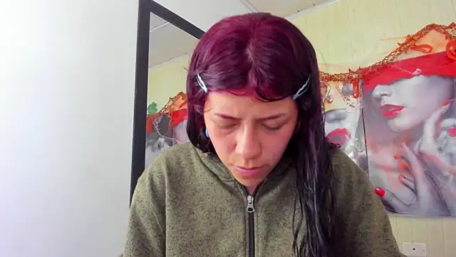 Snapshot of Raven_Rouge_ chatting on 10.31.25 Raven Rouge online show from 10.31.25