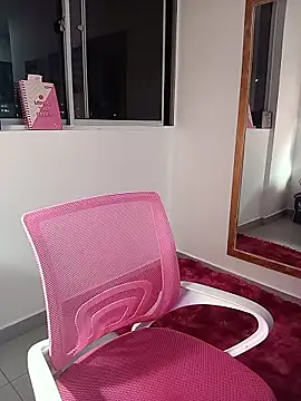 Snapshot of Vikyvoyeur chatting on 01.14.26 Vikyvoyeur online show from 01.14.26