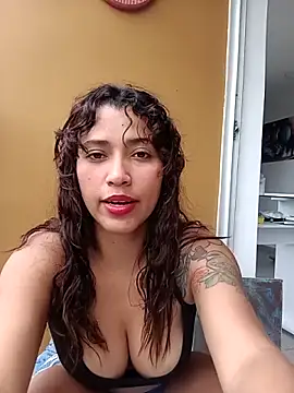 Snapshot of Vikyvoyeur chatting on 03.06.26 Vikyvoyeur online show from 03.06.26