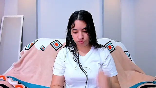 Nicol Chang online show from 11.21.25