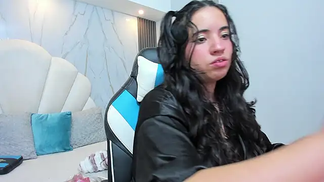 Nicol Chang online show from 02.19.26