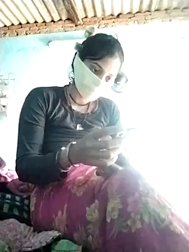 Hot-qwer online show from 12.21.25