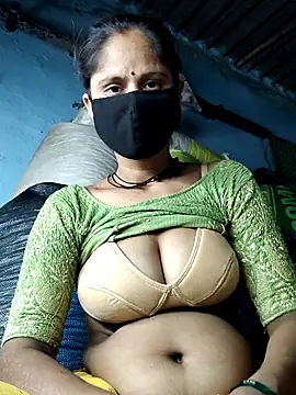 Hot-ilaiy online show from 10.05.25