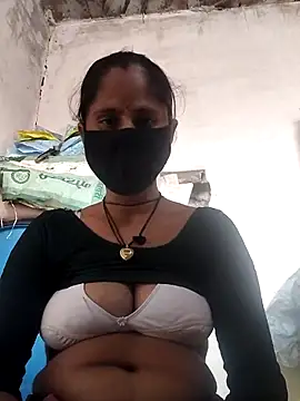 Hot-ilaiy online show from 11.24.25