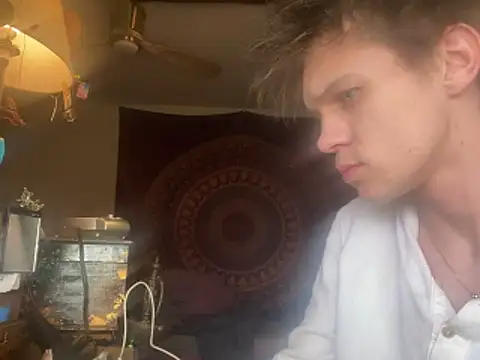 Snapshot of XanderOzzz chatting on 11.14.25 XanderOzzz online show from 11.14.25