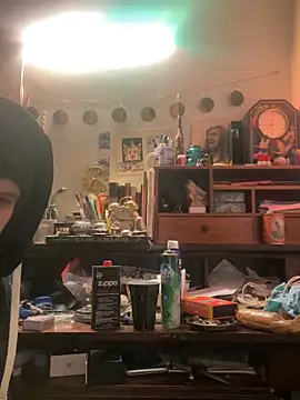 Snapshot of XanderOzzz chatting on 12.02.25 XanderOzzz online show from 12.02.25