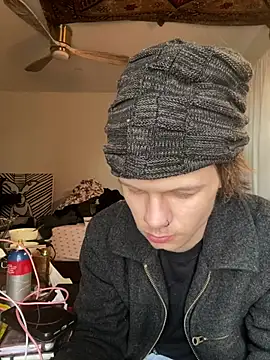 Snapshot of XanderOzzz chatting on 02.12.26 XanderOzzz online show from 02.12.26