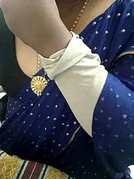 Snapshot of Tamil-rami chatting on 09.16.25 Tamil-rami online show from 09.16.25