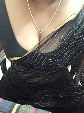 Snapshot of Tamil-rami chatting on 11.10.25 Tamil-rami online show from 11.10.25