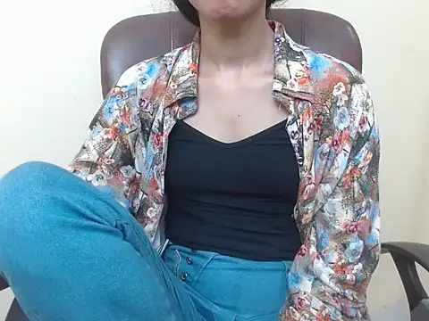 smallcuute online show from 09.15.25