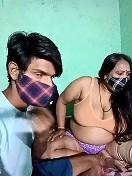 LoveOnStream online show from 10.26.25