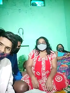 LoveOnStream online show from 11.09.25