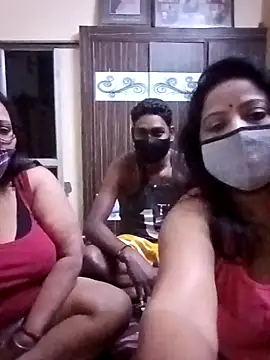 LoveOnStream online show from 02.13.26