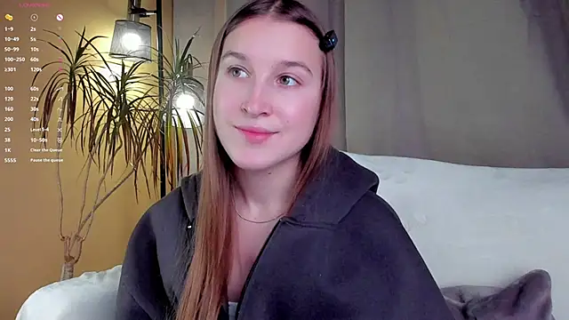 NanaMertins online show from 11.22.25