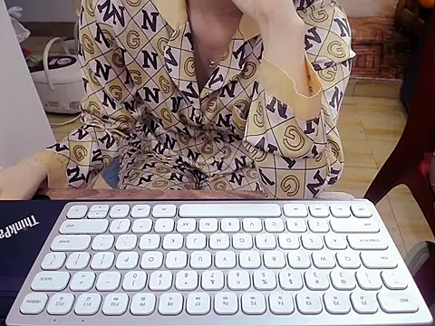 Lamoon 2k online show from 10.29.25