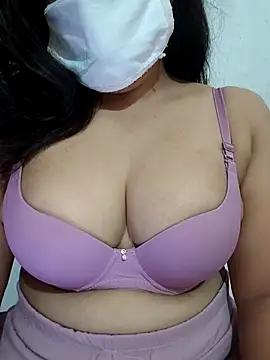 Snapshot of Sakshi4u chatting on 12.15.25 Sakshi4u online show from 12.15.25