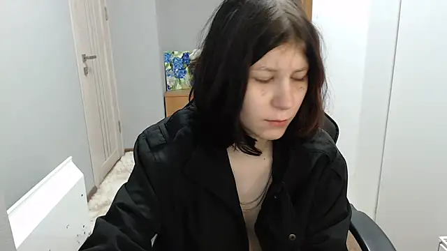 TinaQuiin online show from 11.21.25