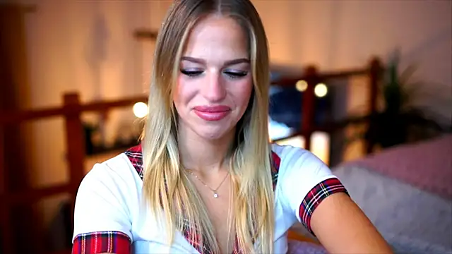 Emilyvanroessel online show from 11.28.25