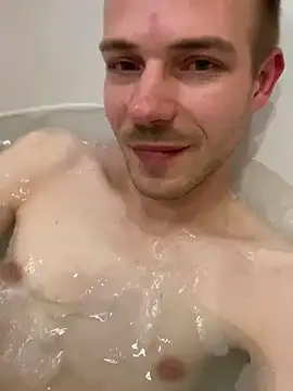 Snapshot of Skinny0150 chatting on 11.21.25 Skinny0150 online show from 11.21.25