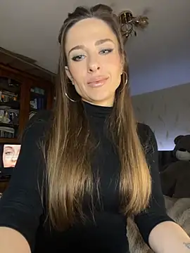 Snapshot of _shadylady_ chatting on 10.20.25  shadylady  online show from 10.20.25