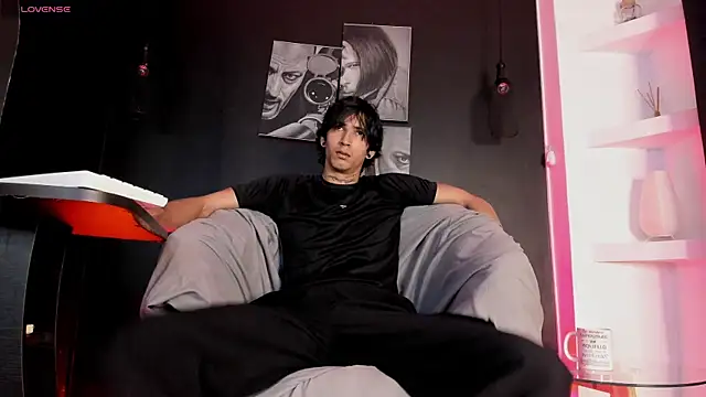 Snapshot of jett_savage chatting on 09.11.25 jett savage online show from 09.11.25